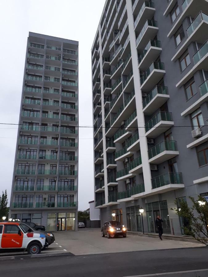 Jemka'S Modern Apartment Batumi Exterior foto
